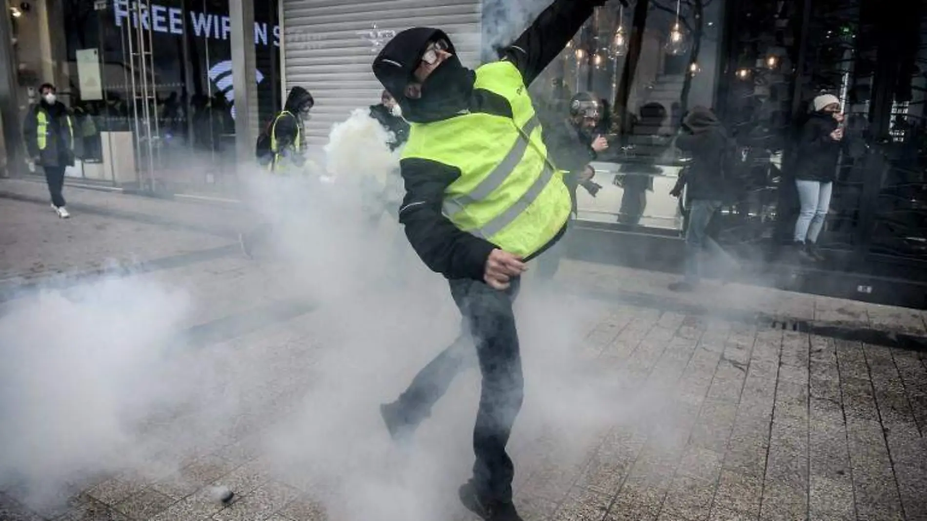 manifestacion-francia-chalecos-amarillos-afp (3)